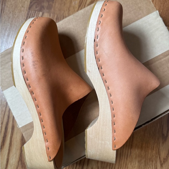 Bryr Clogs Natural Worker Clog size 38 (7.5-8) - Picture 2 of 7